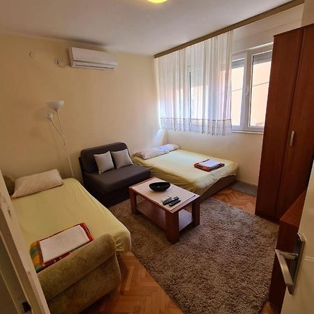 City Centar Apartment ติวัต ภายนอก รูปภาพ